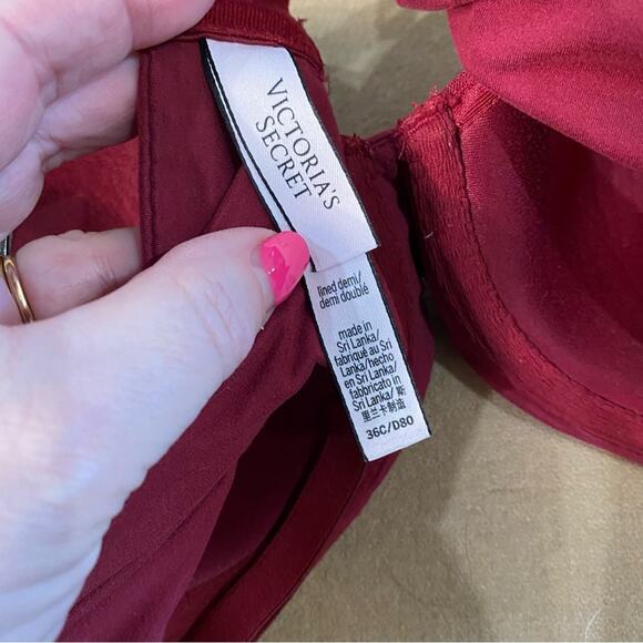 Victorias Secret Body by Victoria Size 36C Lined Demi Underwire Bra Burgundy - Picture 2 of 5
